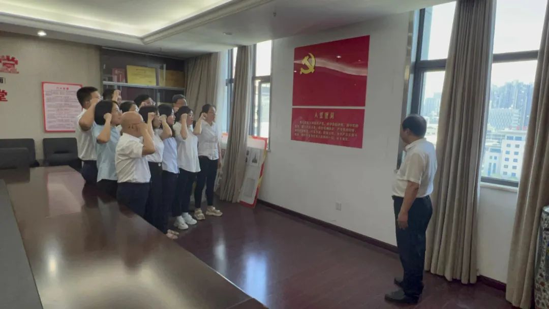 南昌市Z6尊龙凯时集团喜迎七一 庆党华诞